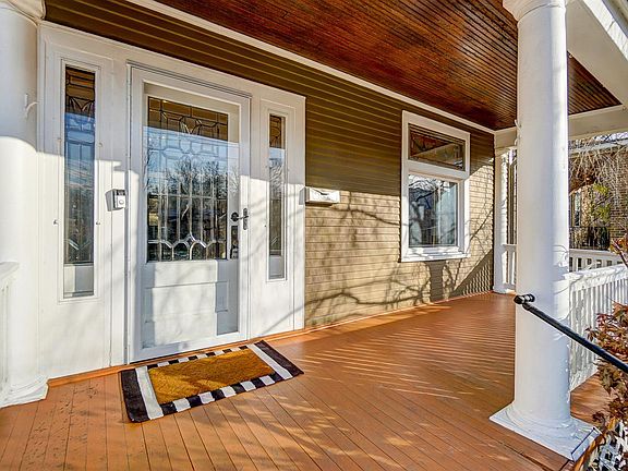 2nd image of 3274 Linwood Ave