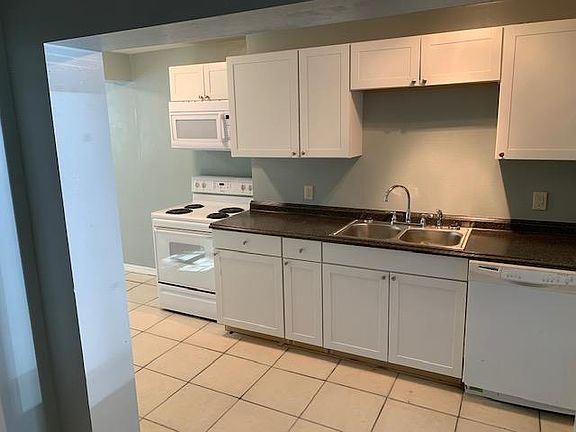 4th image of 2576 16th Ave S