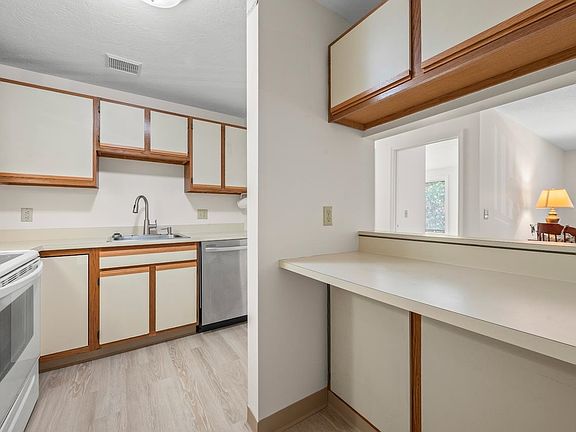 3rd image of 19 Saco Street #48