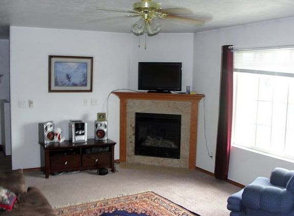 5th image of 955 Northwood Dr