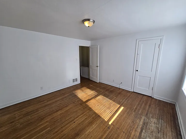 251 Madison St — Photo 11