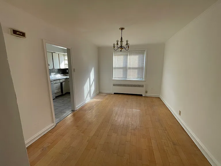 1546 Stevens St — Photo 7