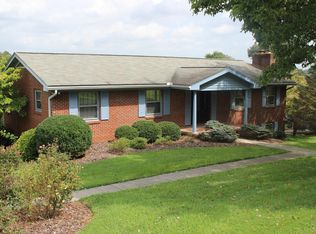 8224 Spruceland Rd, Powell, TN 37849