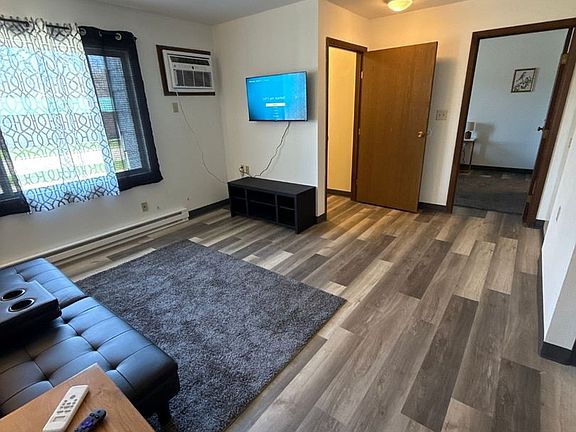2nd image of 906 11th St NE #3