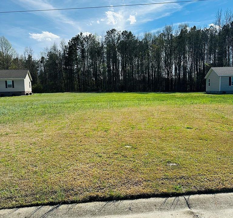 1st image of 127 Pinewood Dr