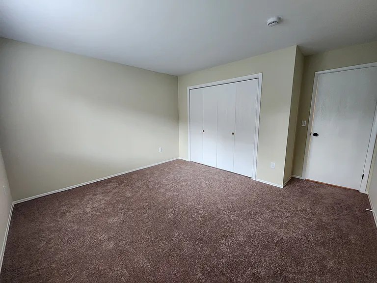60 Wolfpit Ave #1B — Photo 12