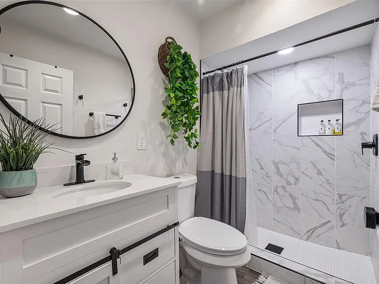 1411 E Henry Ave — Photo 23