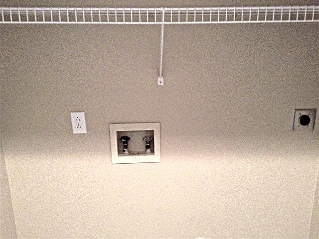 2327 Clarion Ct — Photo 9