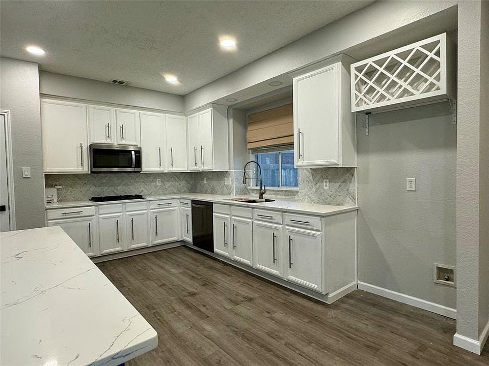 1st image of 5553 Monthaven Dr