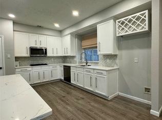 5553 Monthaven Dr, Fort Worth, TX 76137