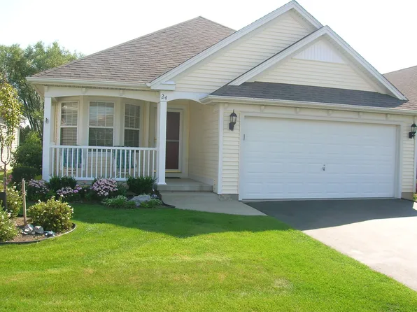24 Parwood Trl, Depew, NY 14043