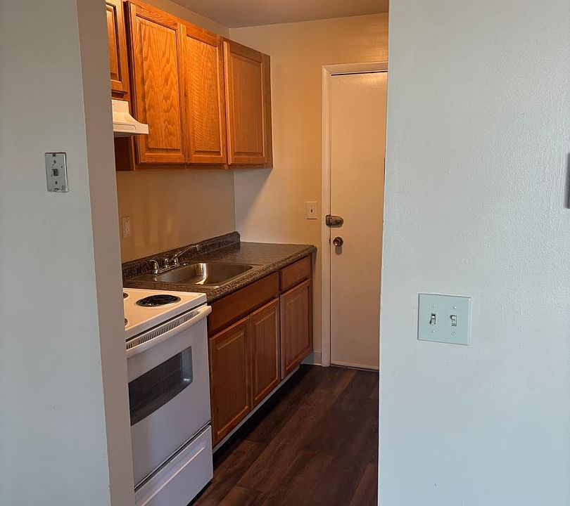 1st image of 106-122 Polk St #7
