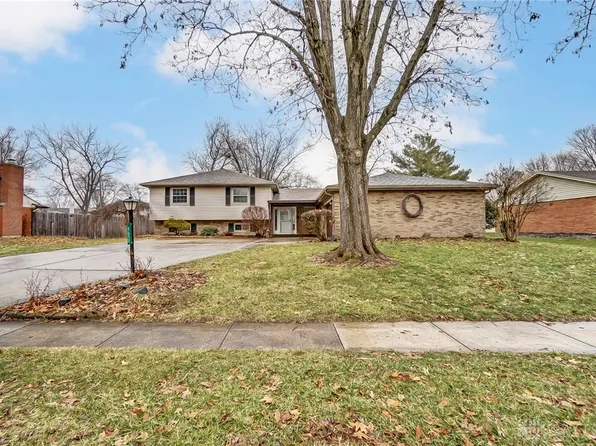 5650 Oak Valley Rd, Dayton, OH 45440