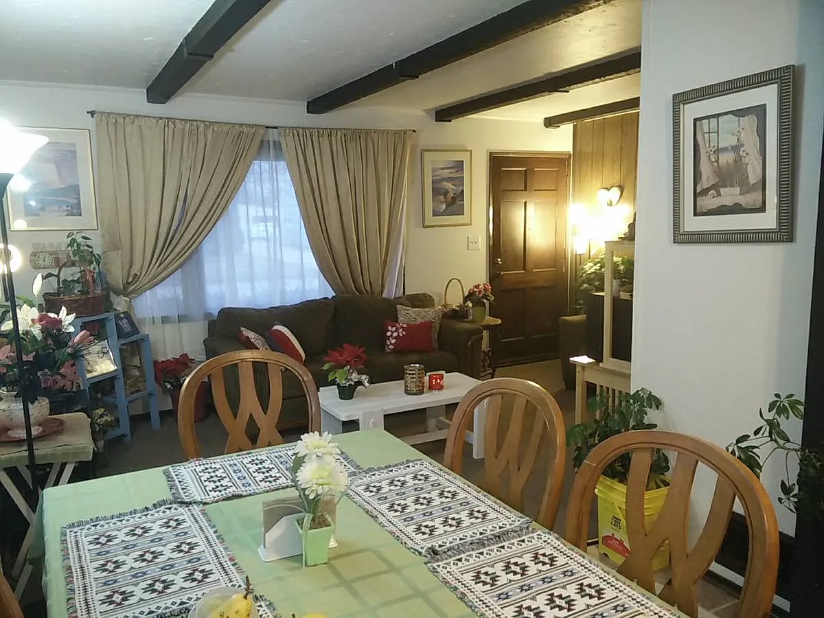 2 bed, 768 sqft, $1,400 — Photo 2