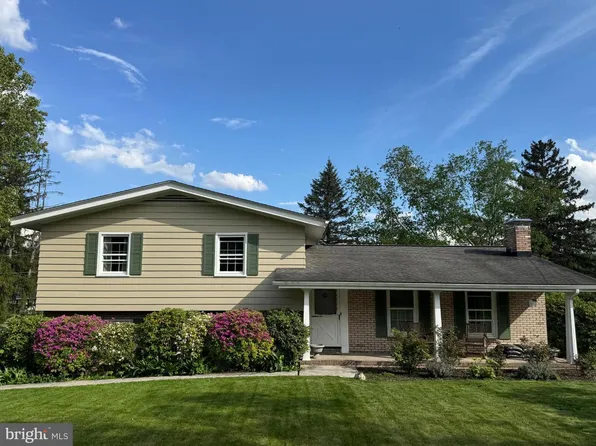 16 Elm St, Hollidaysburg, PA 16648