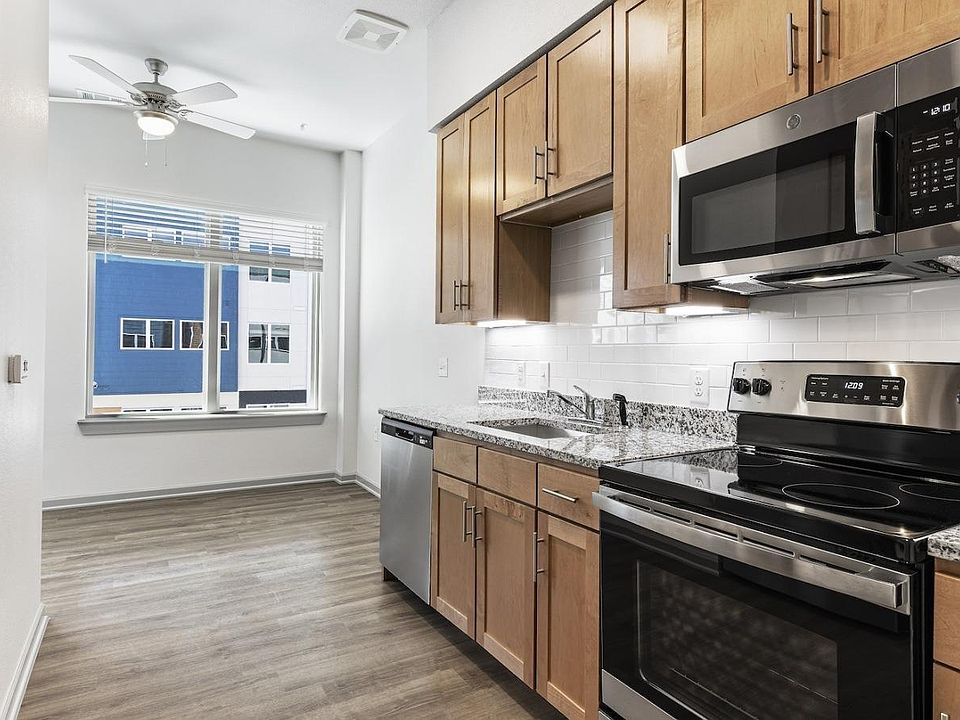 1st image of 2920 E 17th St #111