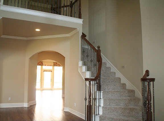 5th image of 713 Glen Rose Dr