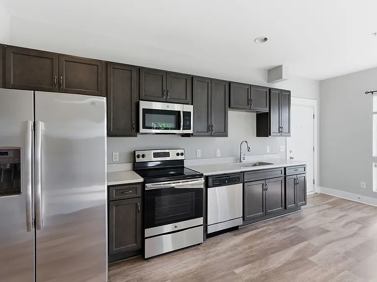702 N Church St — Photo 2