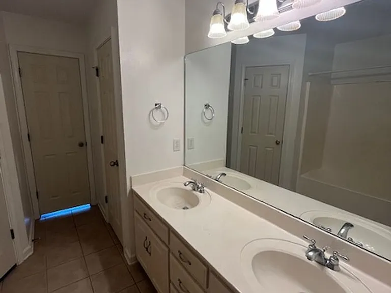 102 Rosebud Cir — Photo 22