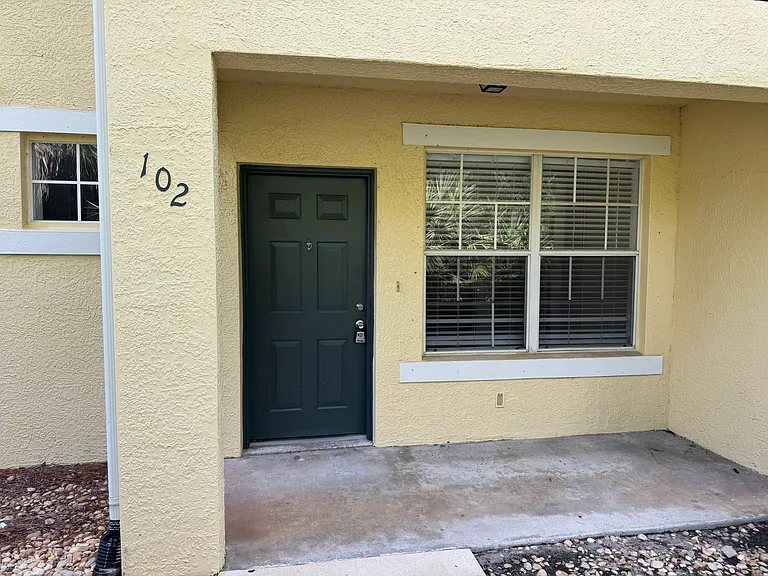 110 SW Peacock Blvd #102 — Photo 28