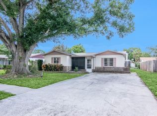 9135 109th Ave, Seminole, FL 33777