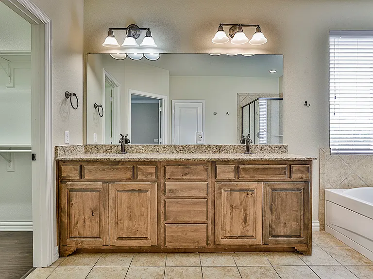 223 Aspen Ln — Photo 15