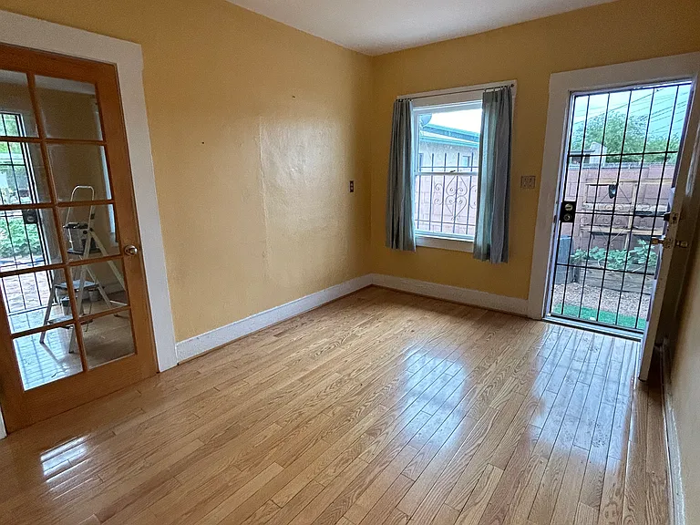 928 S Railroad Ave — Photo 3