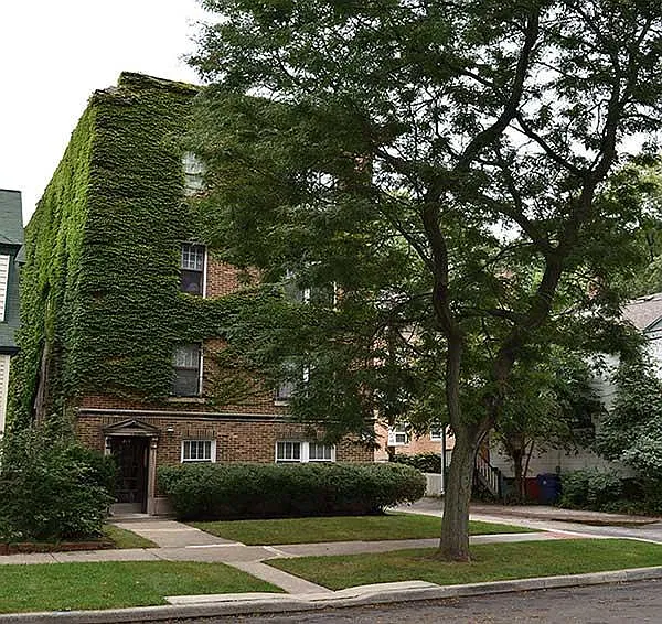 2 bed, 900 sqft, $2,200 — Photo 1