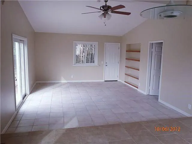 1356 Peppervilla Dr — Photo 9