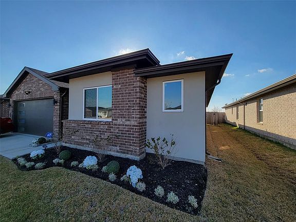 3rd image of 3838 Sparkman Ln