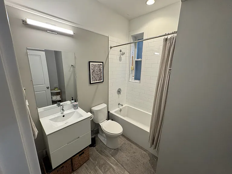 1059 N Damen Ave #3R — Photo 40