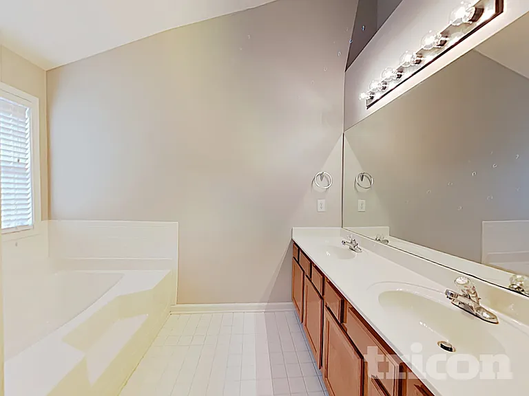 640 James Ridge Dr — Photo 13