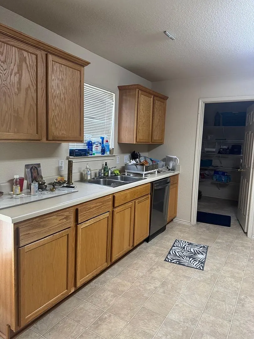 Spacious 4BR House in Pflugerville — Photo 4