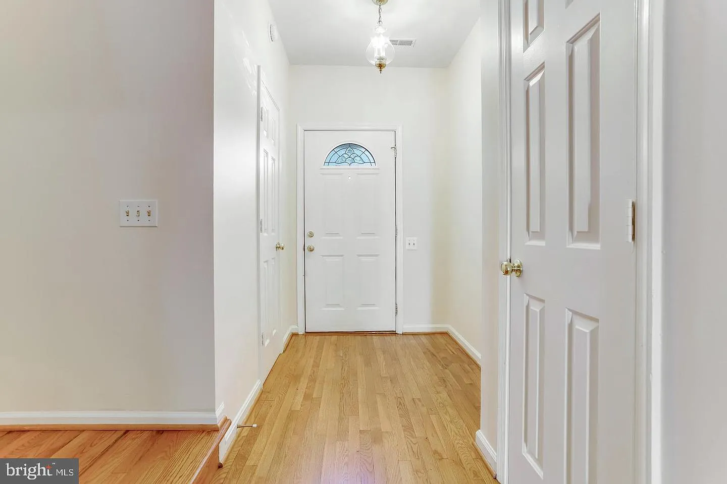 3 bed, 2.5 bath, 1278 sqft, $2,600 — Photo 4