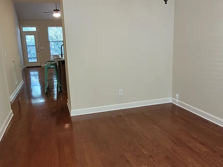 218 Windsor Chase Ct — Photo 13