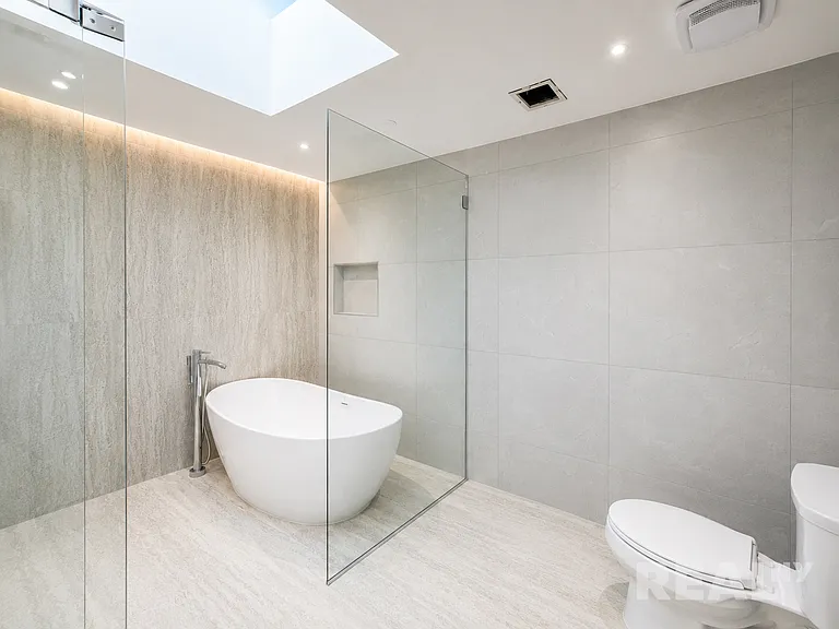 20 Terrace Pl #PHH — Photo 10
