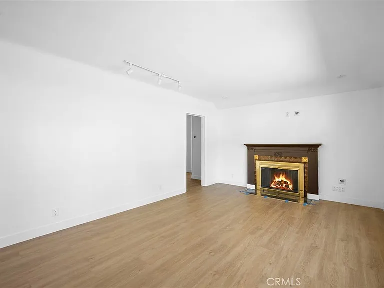 2930 Mayfield Ave #2930 — Photo 1