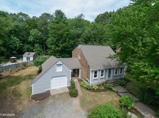 52 New London Tpke, Richmond, RI 02898