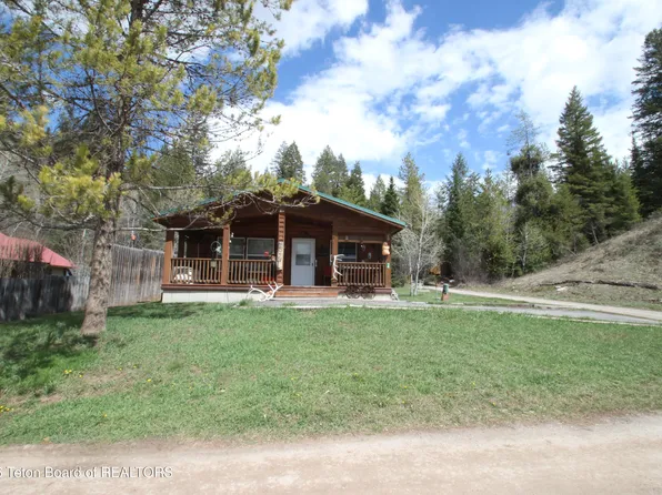 10 Foothill Blvd, Alpine, WY 83128