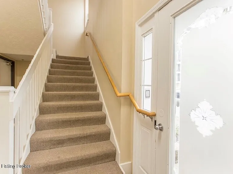 608 E Spring St #2 — Photo 13