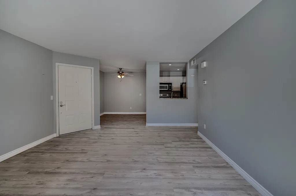1 bed, 704 sqft, $2,375 — Photo 4