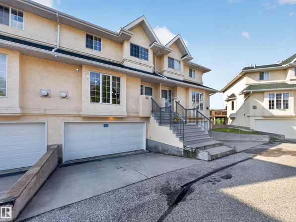 2419 133rd Ave NW #32, Edmonton, AB T5A 5A5