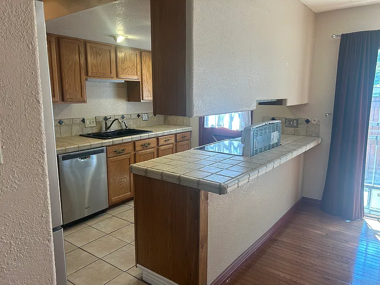 1921 S Oswego Way — Photo 9
