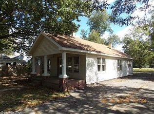 706 N Cypress St, Beebe, AR 72012