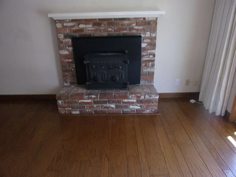718 Linwood St — Photo 6