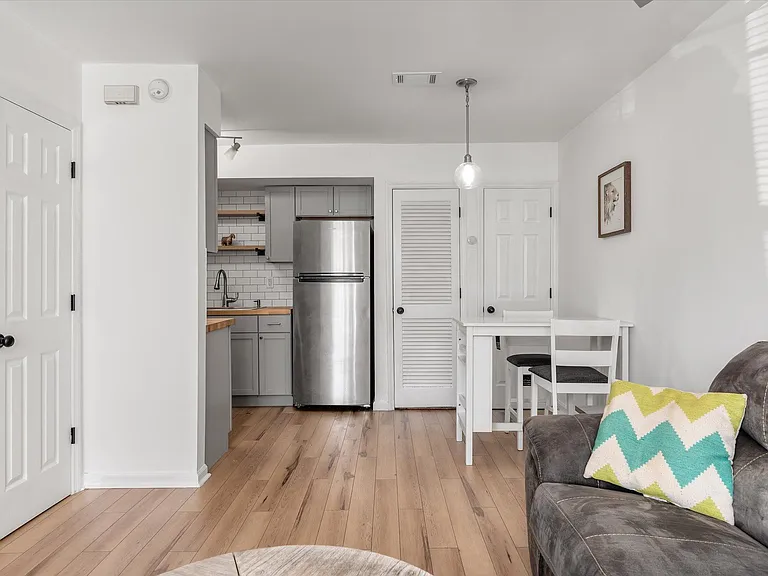 2494 Etiwan Ave #C12 — Photo 6