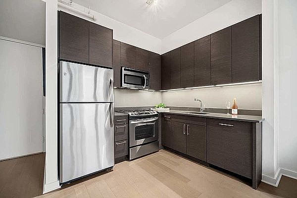 1st image of 309 5th Ave APT 28C
