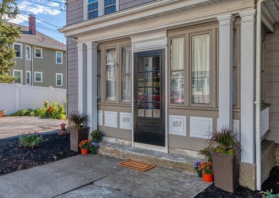659 Humphrey St 2, Swampscott, MA 01907 MLS 73046519 Zillow
