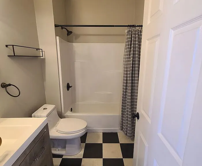 710 N 6th Ave #3 — Photo 32