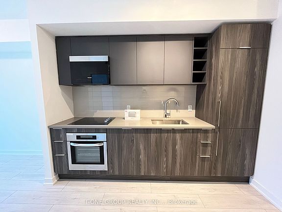 3rd image of 2031 Kennedy Rd #2818